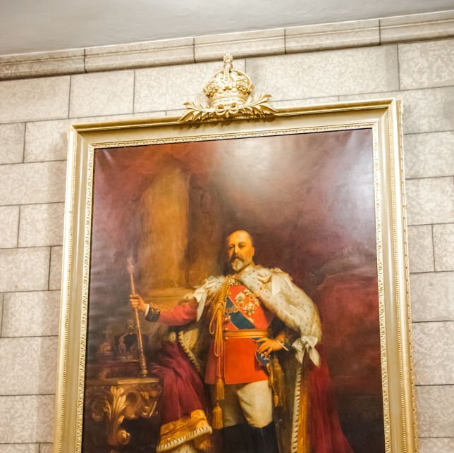 PopArtYou featured classical couple portrait — Royal Portraits Worldwide banner